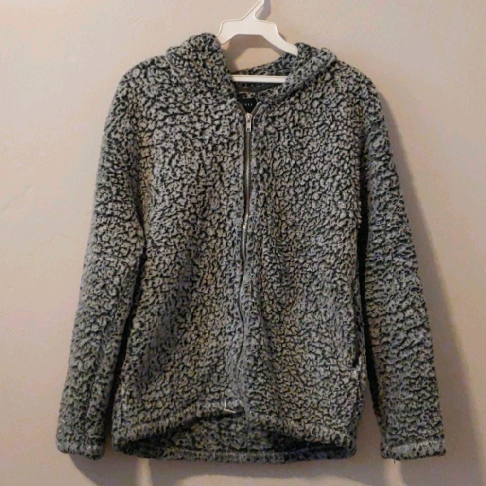 JUNIORS SZ SMALL ZIP UP HOODIE
